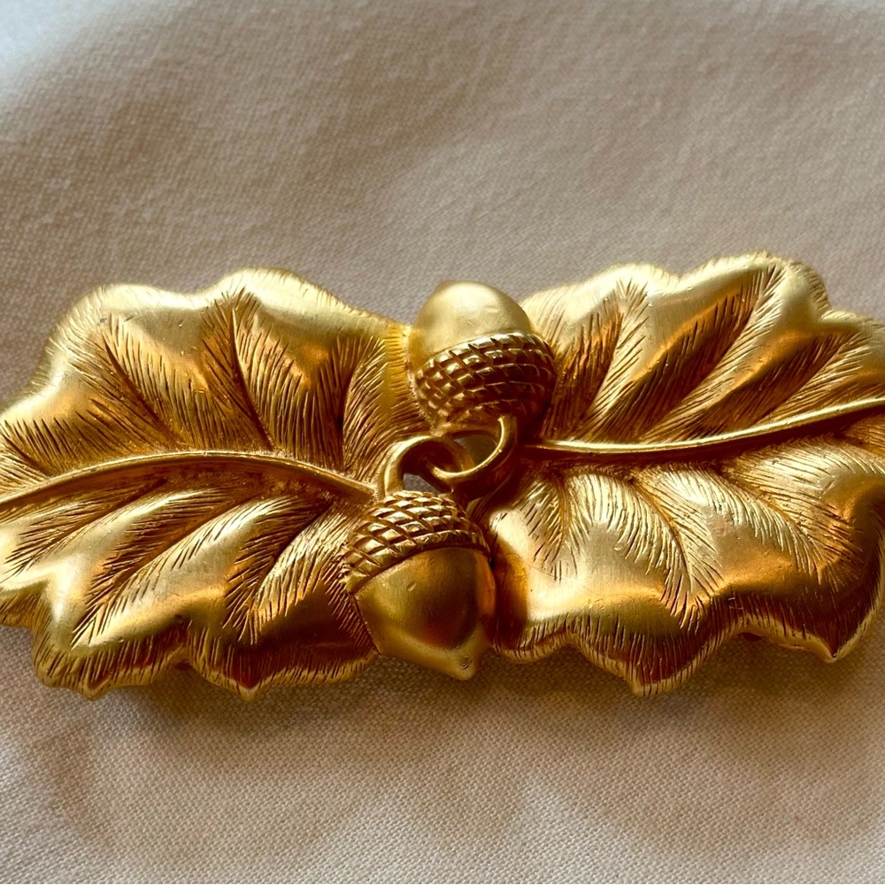 Paquette Oak Leaf/Acorn Belt Buckle - Picture 2 of 16